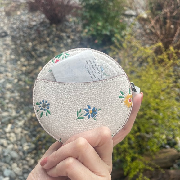 Coach White Floral Leather Coin Case - Picture 2 of 2